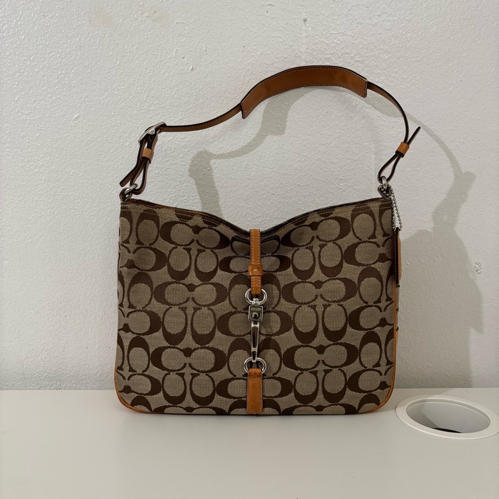 Coach Signature Hampton Shoulder Bag